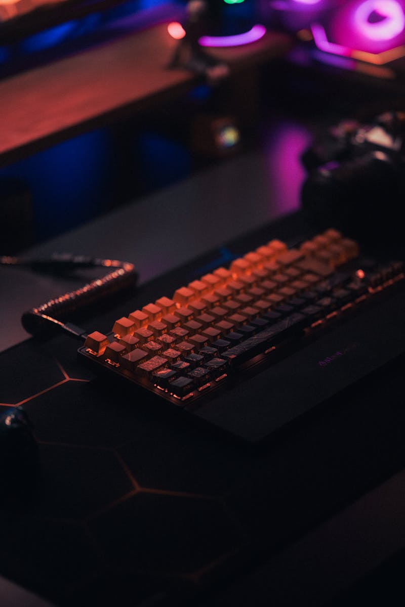 MECHANICAL KEYBOARDS